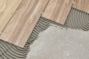 panele podłogowe jak płytki ceramiczne