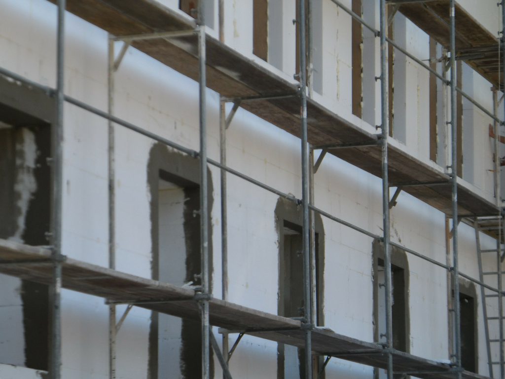 Rodzaje klejów do styropianu